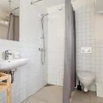 公寓 In With Kitchen